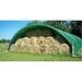 Tunnel de stockage en PVC vert, permettant de stocker du foin.